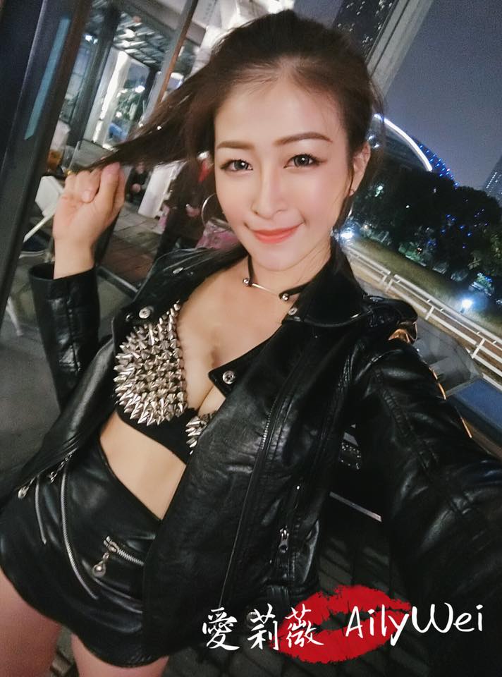 一上台就開撩！超伏特Dancer「愛莉薇AilyWei」舞動美體姿態火辣，電得台下無人倖免！