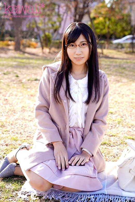 メーカー史上最高のギャップ19歳 見た目は地味で大人しい現役女子大生実はFカップの... - 貼圖 - 性感激情 -