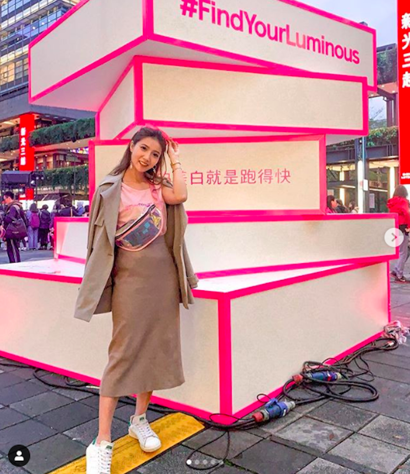 台灣空姐「mina」氣質完勝！出國旅行怎麼拍都是最美風景～