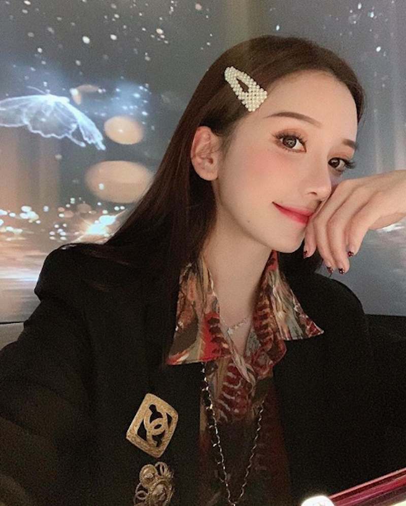 網拍界仙女老闆娘「喜哥」人小志氣高 「蜂腰翹臀」自己當麻豆穩賺不虧！
