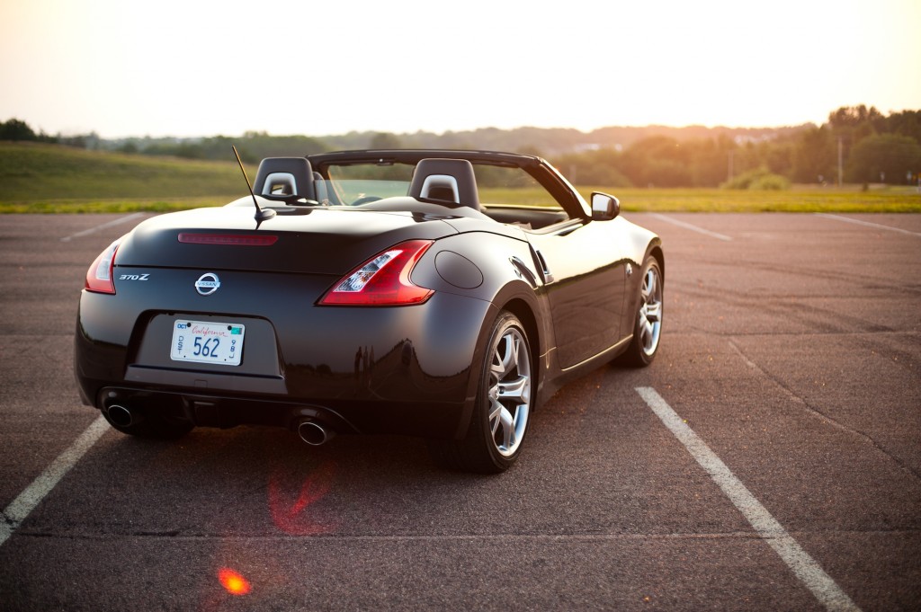 2011-nissan-370z_100364068_l.jpg