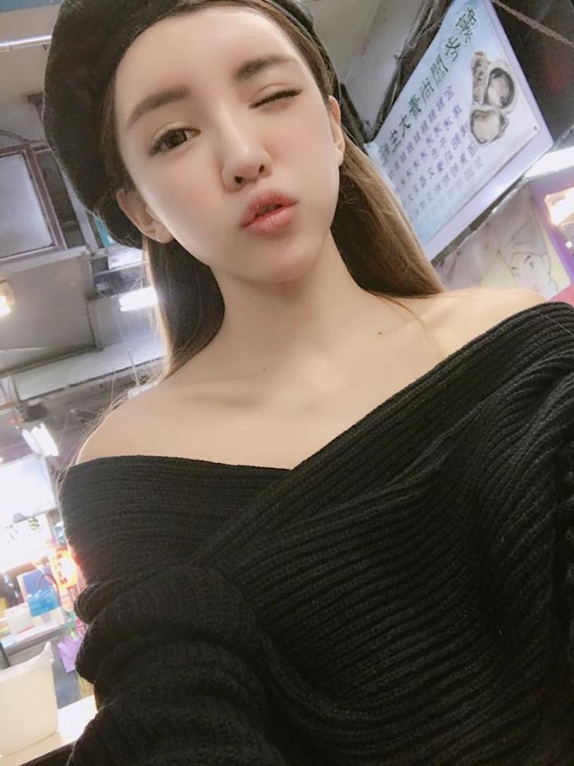 網拍老闆娘「陳咖喀」性感身材擋不住，「事業做好大」畫面太兇了！