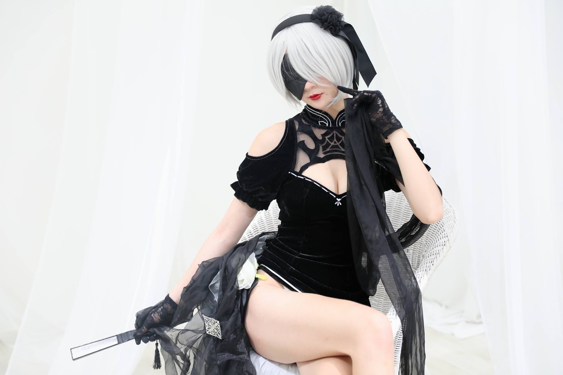 百變Coser「海棠妖嬈」騷扮《尼爾：自動人形》2B　那Q彈小屁屁根本神還原啊