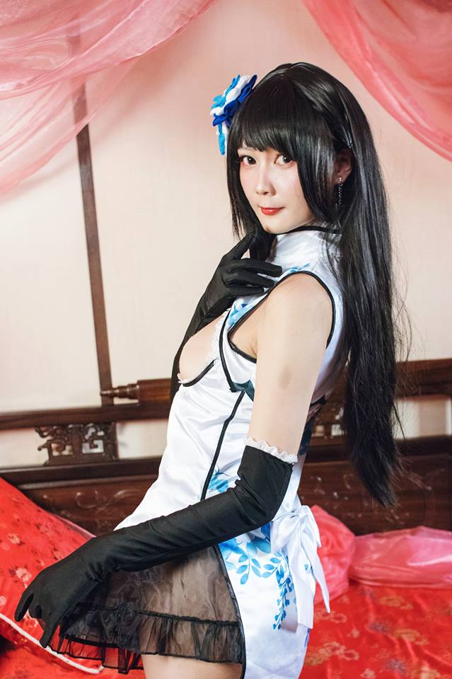 百變Coser「海棠妖嬈」騷扮《尼爾：自動人形》2B　那Q彈小屁屁根本神還原啊