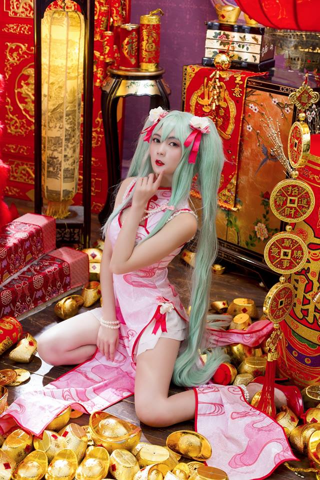 百變Coser「海棠妖嬈」騷扮《尼爾：自動人形》2B　那Q彈小屁屁根本神還原啊