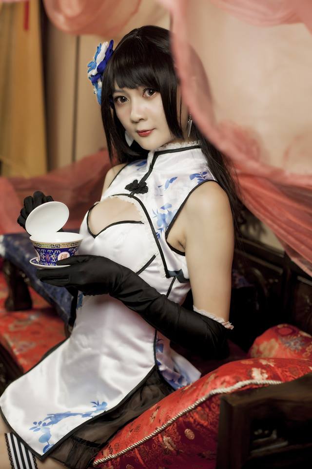 百變Coser「海棠妖嬈」騷扮《尼爾：自動人形》2B　那Q彈小屁屁根本神還原啊