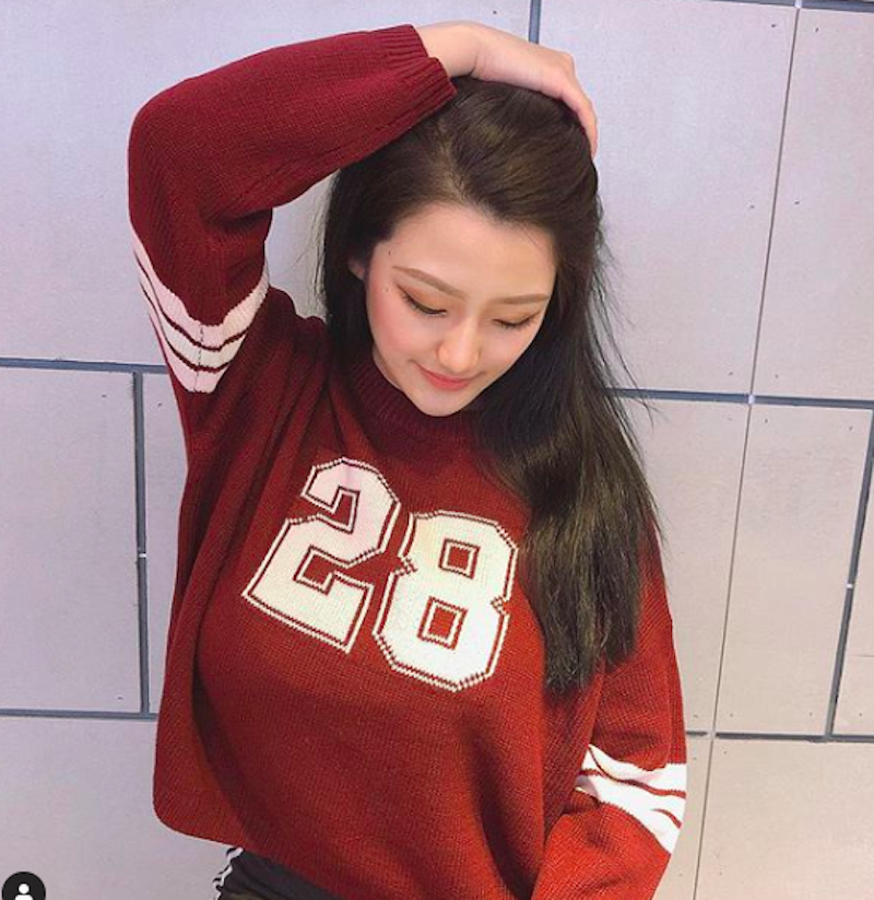 穿阿捏去健身房真的母湯！正妹「Gina」平口洋裝當運動服 超凶狠曲線直接看呆