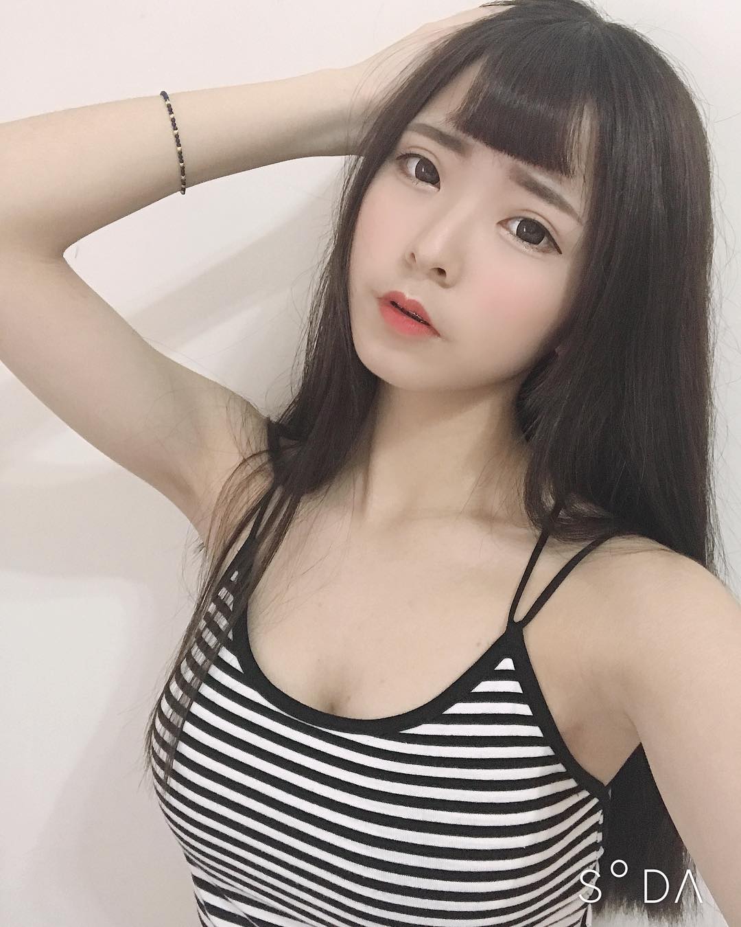 超萌19歲少女「Erica 艾莉卡」可愛度破表　比基尼展現小女人性感