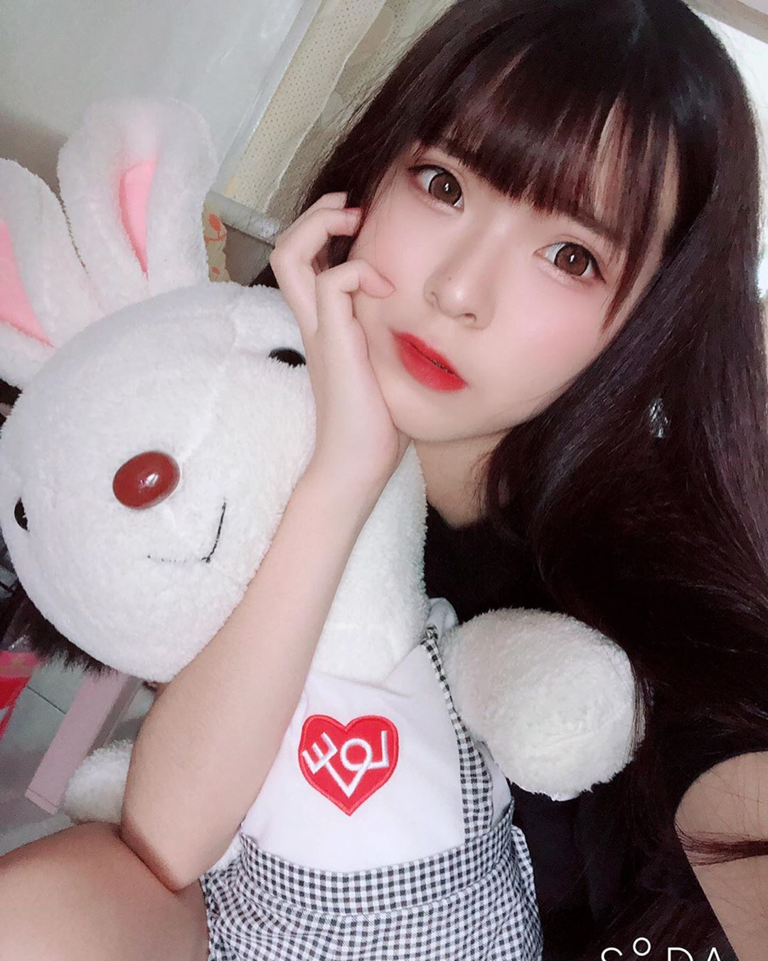 超萌19歲少女「Erica 艾莉卡」可愛度破表　比基尼展現小女人性感