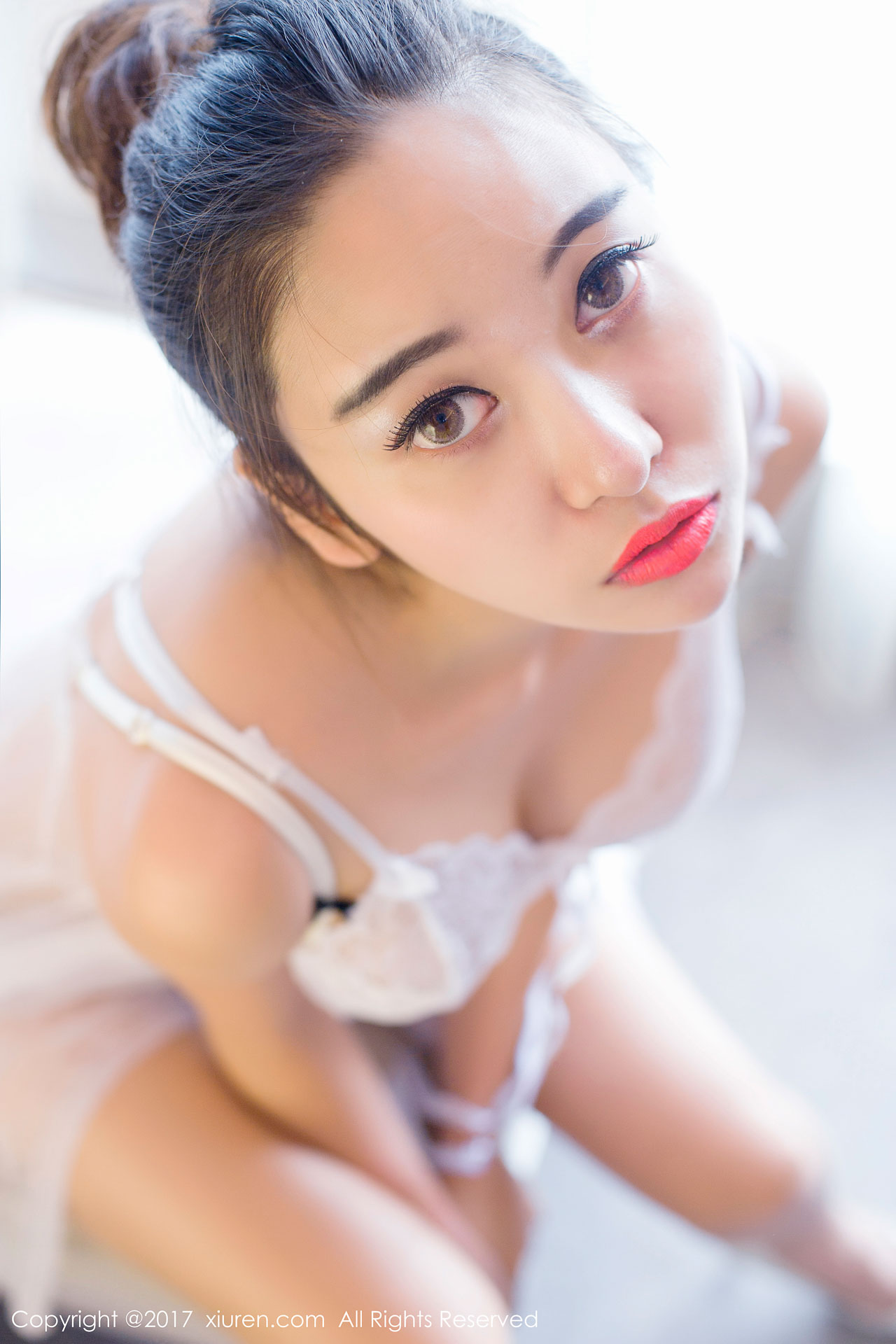 掀開衣服露出完美胸器李梓熙海鮮都快跑出來了[XIUREN秀人網]849 - 貼圖 - 清涼寫真 -