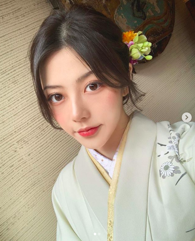 淺草寺發現高顏值和服妹子，正妹蓋蓋小巧臉蛋「美貌超逆天」！