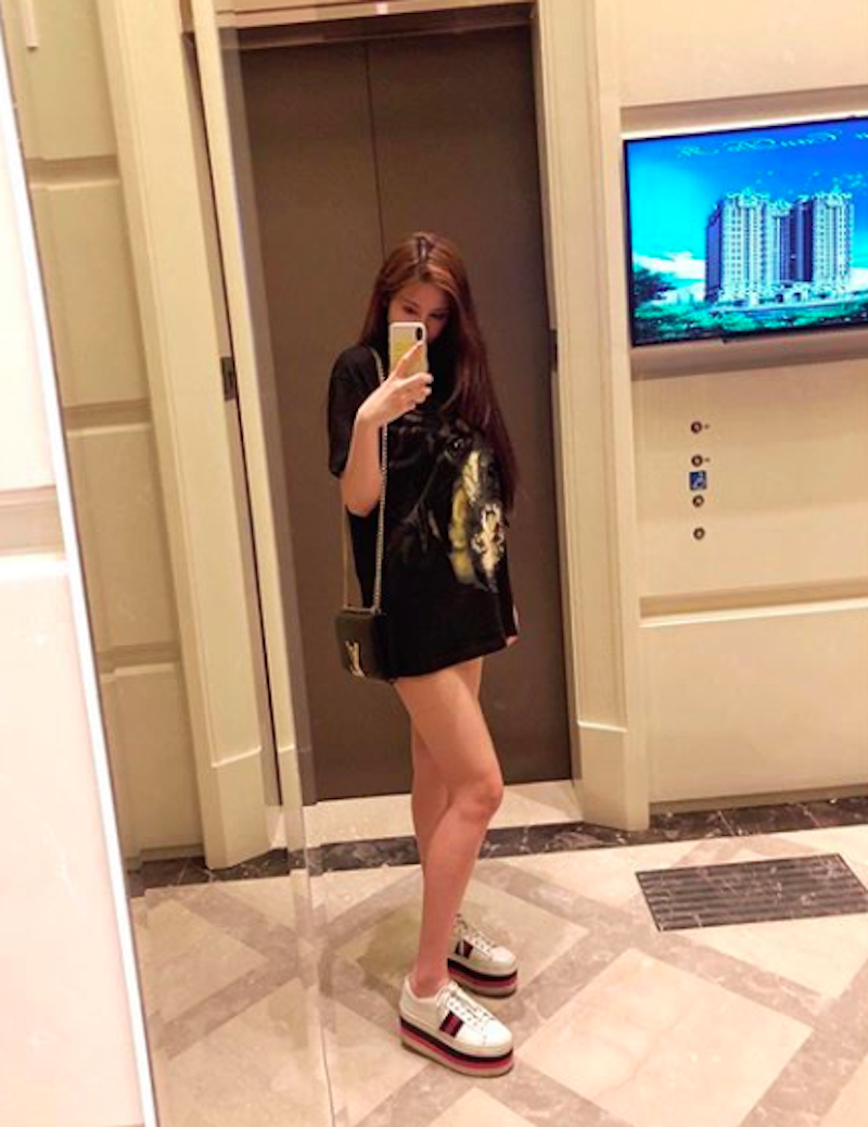 性感正妹學不會穿睡衣！「美胸高手」大方秀豪乳，想要變瘦變大胸都可以找她～