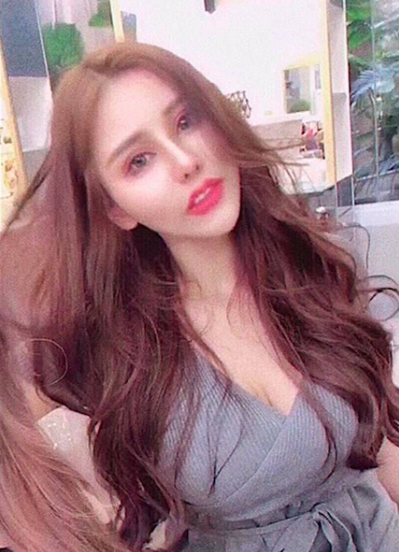 性感正妹學不會穿睡衣！「美胸高手」大方秀豪乳，想要變瘦變大胸都可以找她～