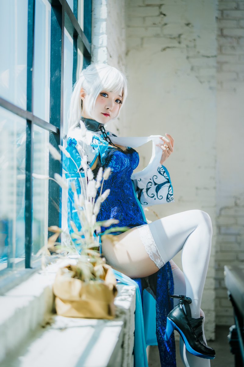 爆乳韓系Coser「달샤샤」渾圓奶球+緊緻蜜腿　無辜眼神讓人心跳撲通撲通