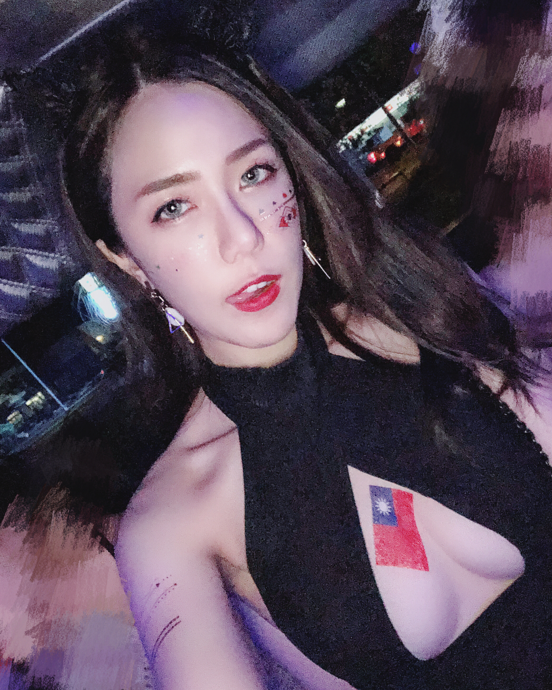 氣質美女羽翊火辣性感曲線太誘人 - 素人正妹 -