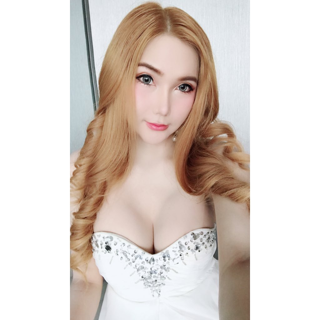 金髮泰國姊露出超殺前輩 讓人忍不住盯著看 - 亞洲美女 -