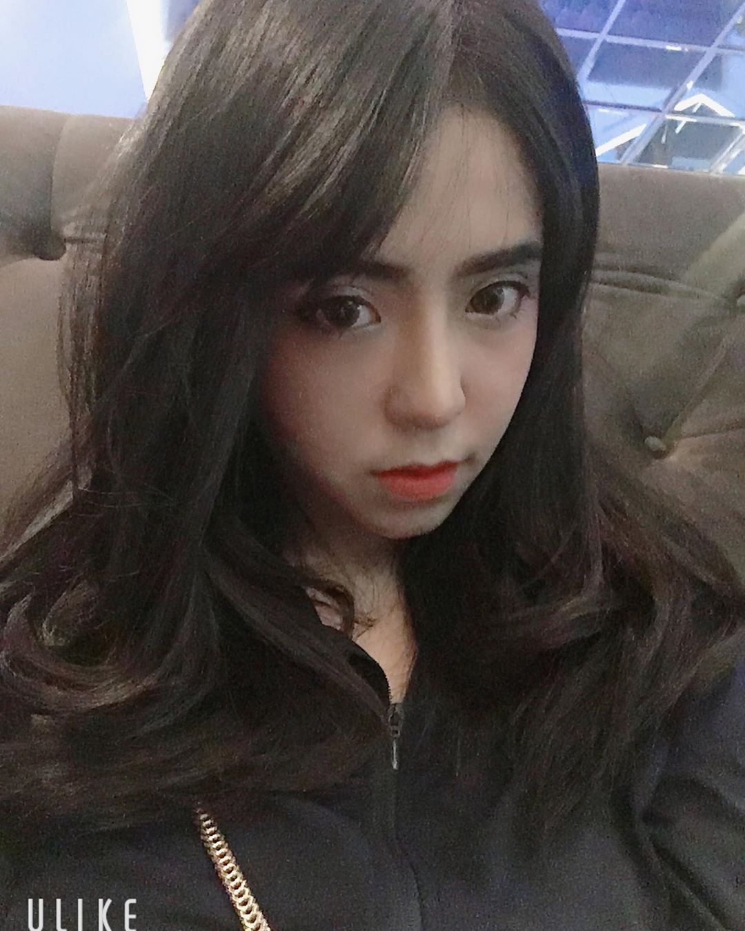 極品美乳霸氣開露 水汪電眼直視無法保持理性 - 亞洲美女 -