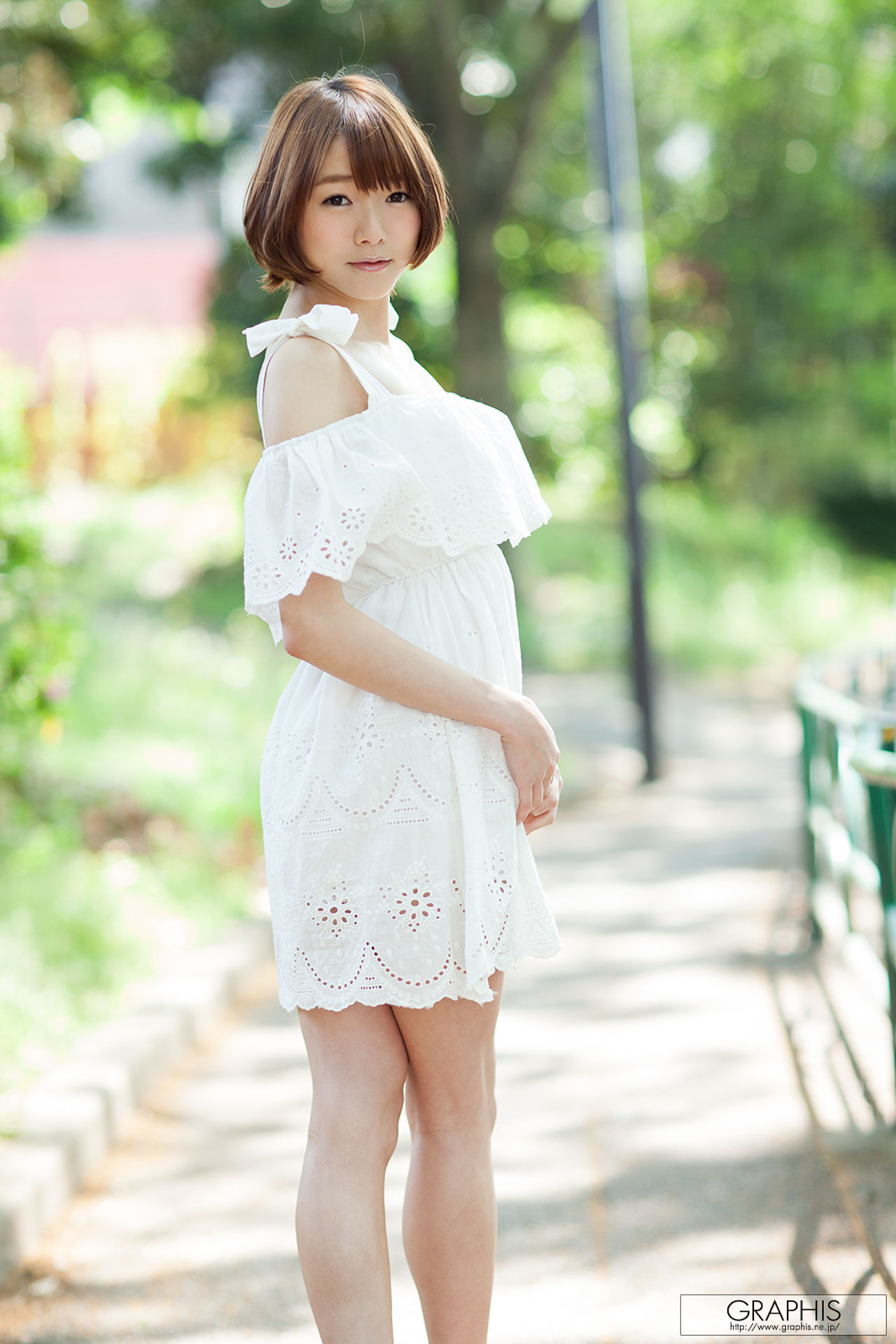 萌顏女優涼川絢音 無辜大眼盯著你難以招架 - 亞洲美女 -