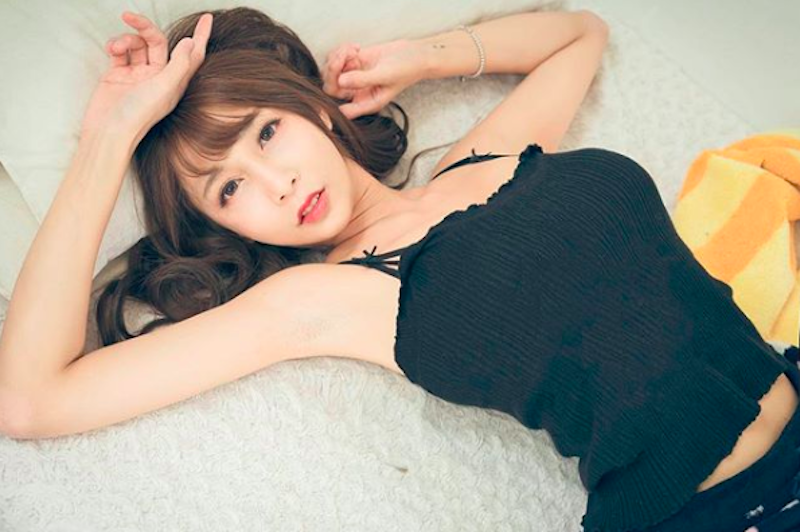 21歲正妹髮型設計師「Doris 羋夢」甜美可愛，是人看了都想報名給她弄頭髮！