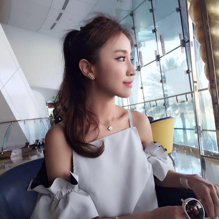 Melody Hsu微醺臉蛋下意外的令人著迷 - 美女圖 -