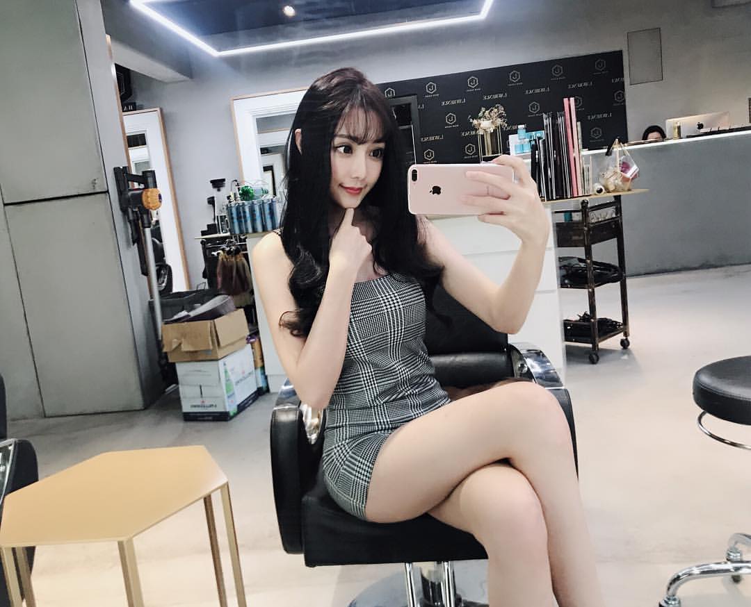 小野貓羅羅迷人電眼配上白皙嫩膚真的讓男人視線移不開 - 素人正妹 -