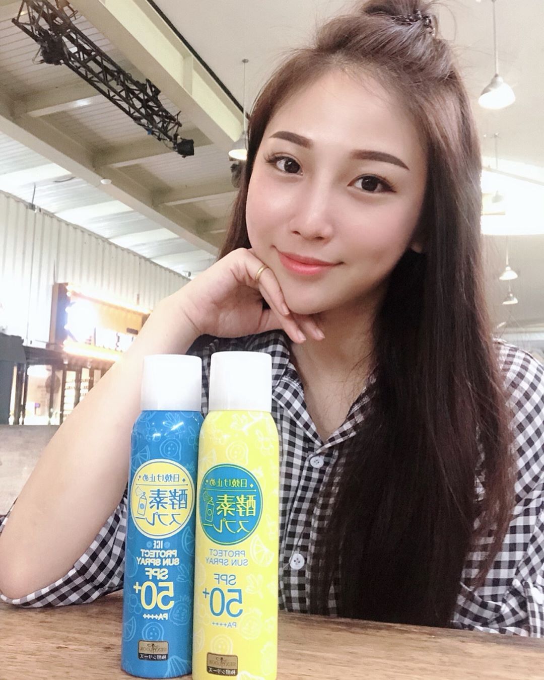 木瓜牛奶又甜又醇香！「謝妃妃」平日隱藏版乳製品是亮點，換上泳衣更讓人驚豔萬分！