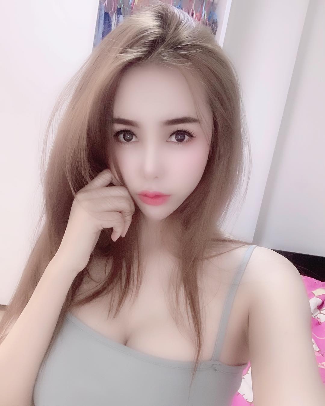 純白泰國妹大曬身材 圓潤胸器罩不住讓人分心 - 亞洲美女 -