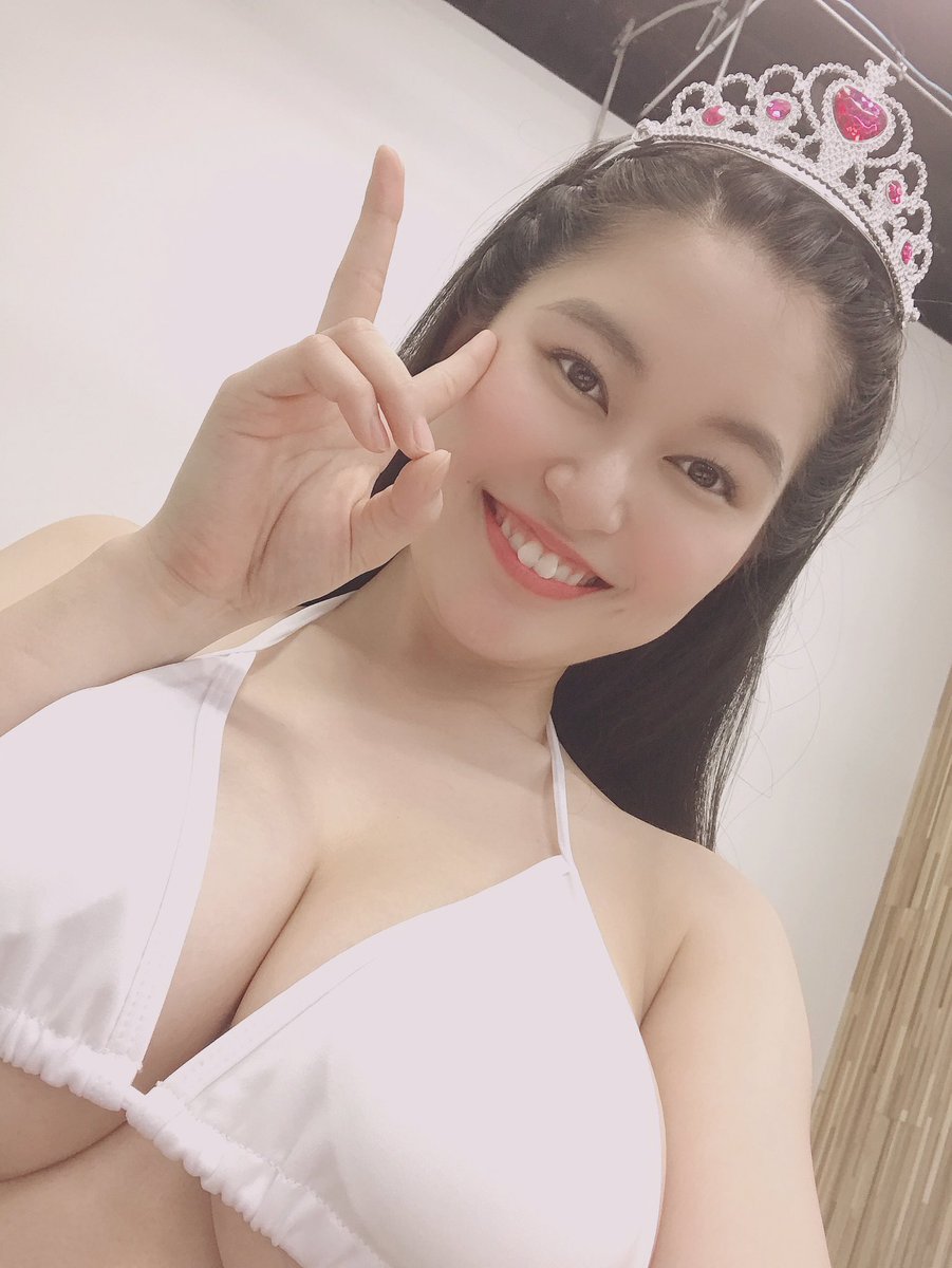 好彈！巨乳妹子「未梨一花」擁有超軟H奶　網友：影片停不下來