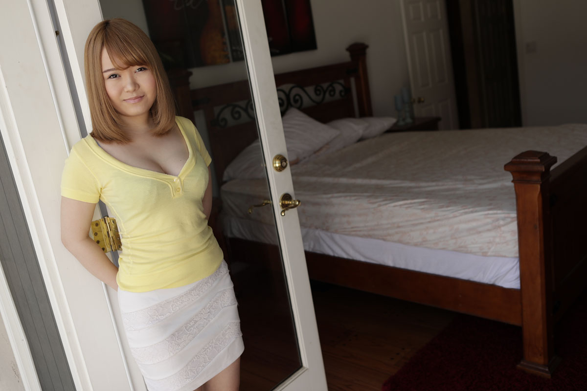 ななみゆい、笹宮えれな：私の巨乳好きの白人彼氏とSEXしてくれない？ - 貼圖 - 性感激情 -