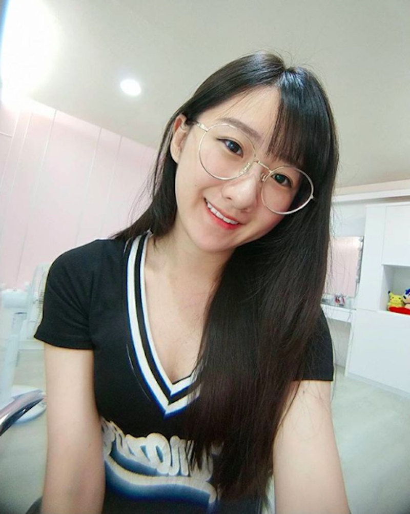 高材生正妹「李思嫺」清新甜美少女感十足，會打game還會唸書的人生勝利組～