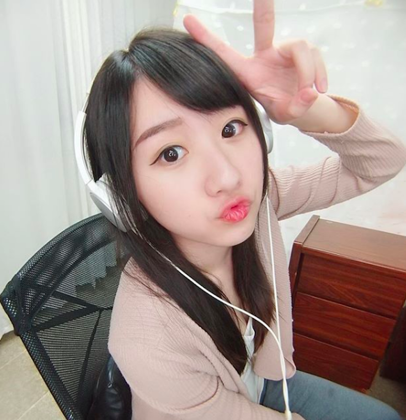 高材生正妹「李思嫺」清新甜美少女感十足，會打game還會唸書的人生勝利組～