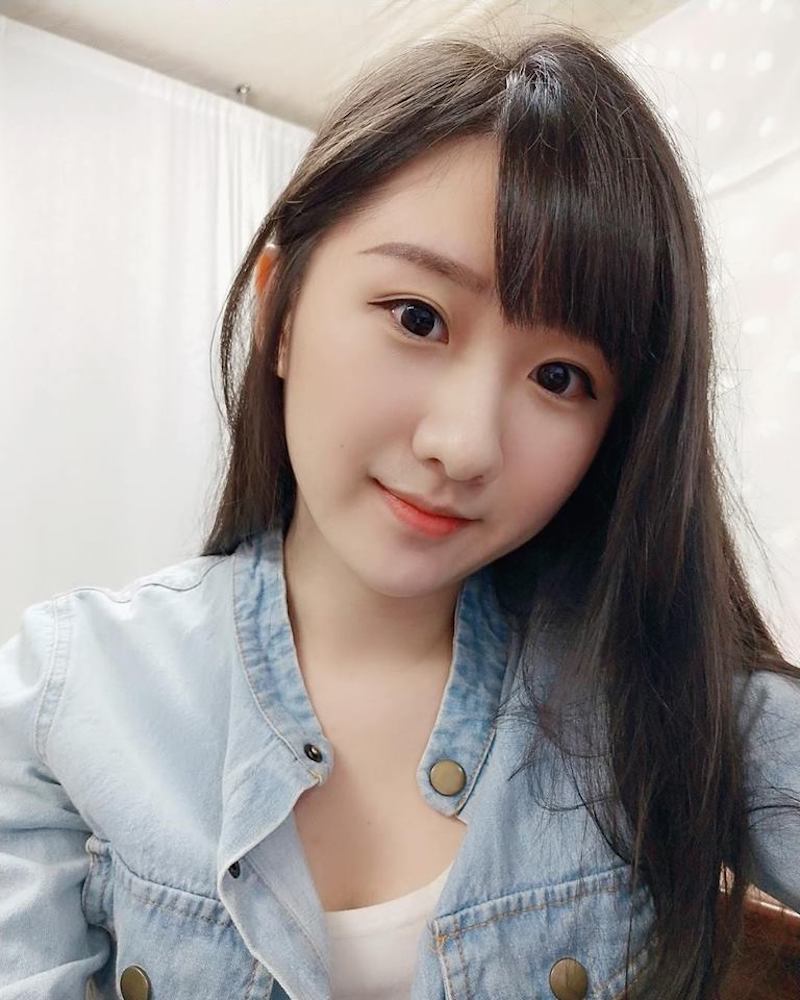 高材生正妹「李思嫺」清新甜美少女感十足，會打game還會唸書的人生勝利組～