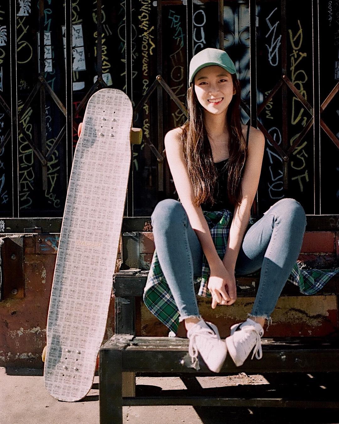 韓國滑板正妹「高孝周」 誘人甜笑超勾魂　有練過雙腿就是讚，根本強迫戀愛！