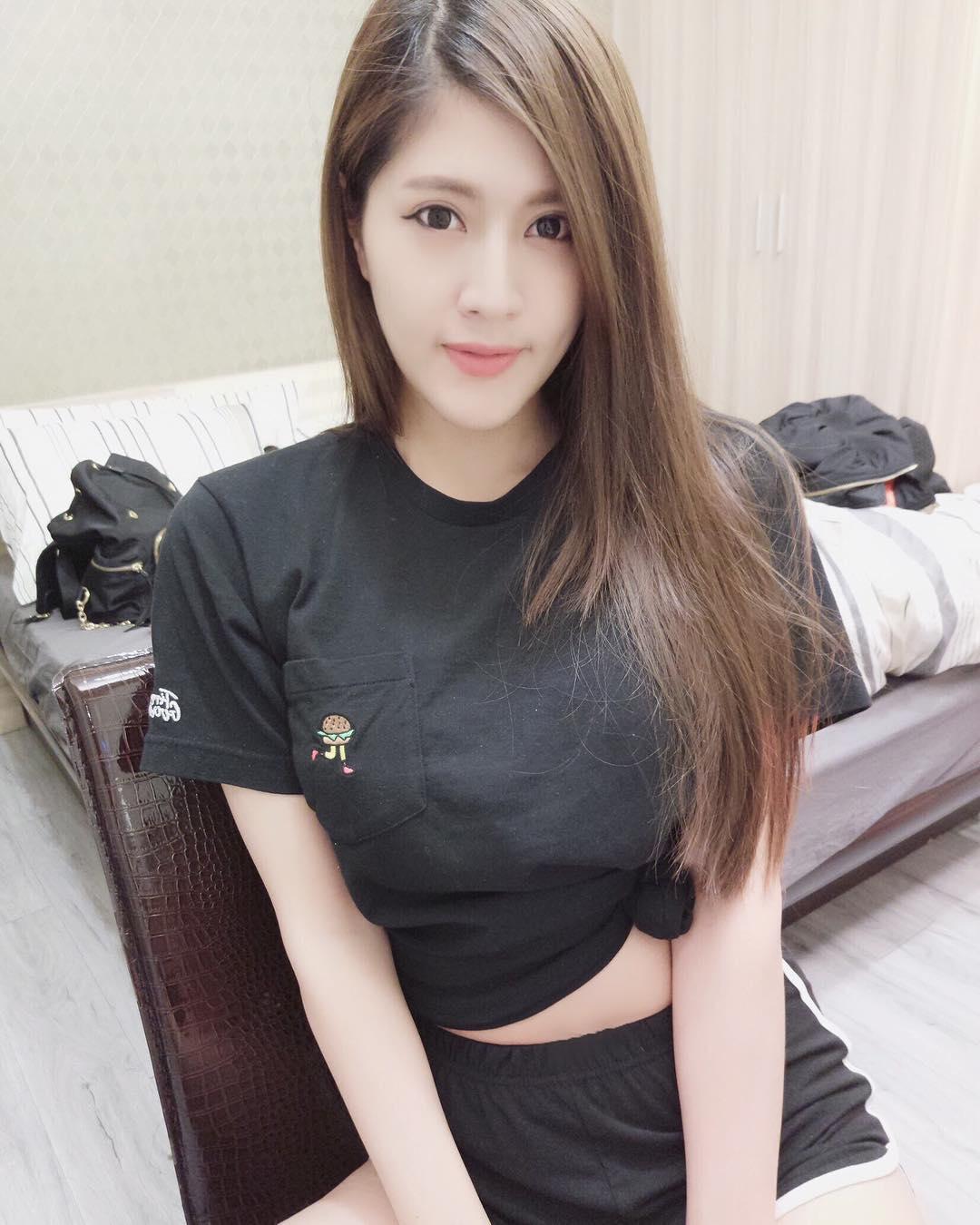 庭羽Doris- 極致深V讓你一路相隨 - 美女圖 -