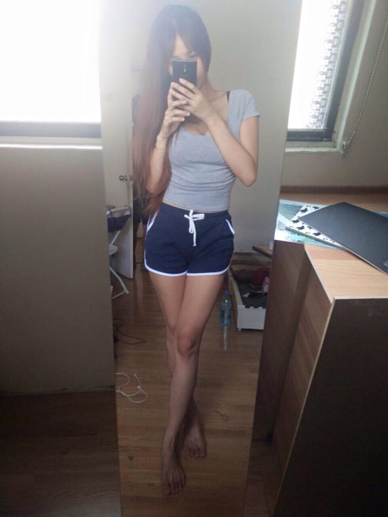 刺青爆乳正妹 Sa yun 莎韻 - 美女圖 -