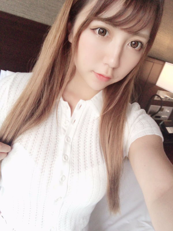 有花もえ、引退していた週刊プレイボーイが発掘した美少女・有花もえが1年ぶりに復..... - 亞洲美女 -