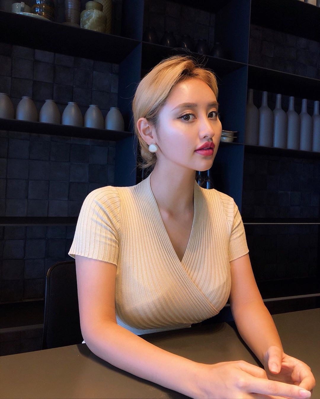 大眼超胸美顏 脾氣壞到無法擋引誘你的注意力 - 亞洲美女 -