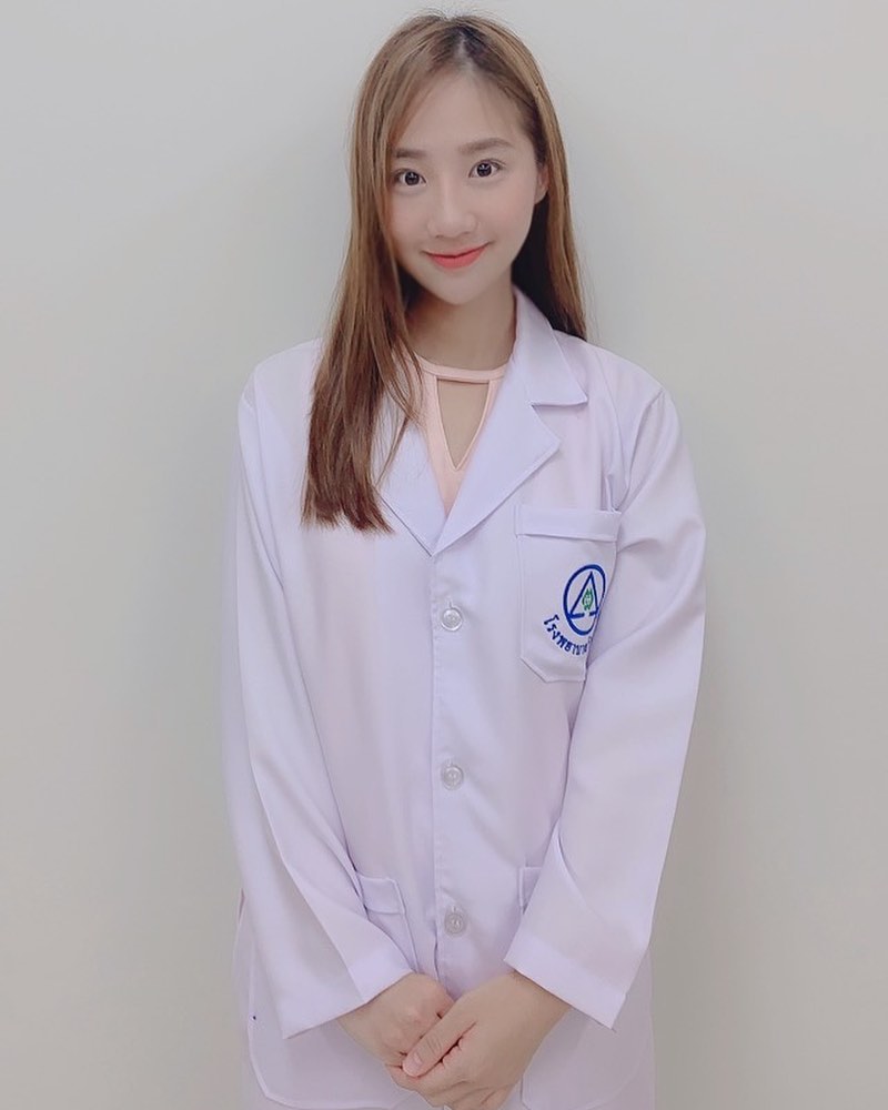 萌顏泰國醫療實習生 吸睛甜笑讓網友淪陷 - 亞洲美女 -