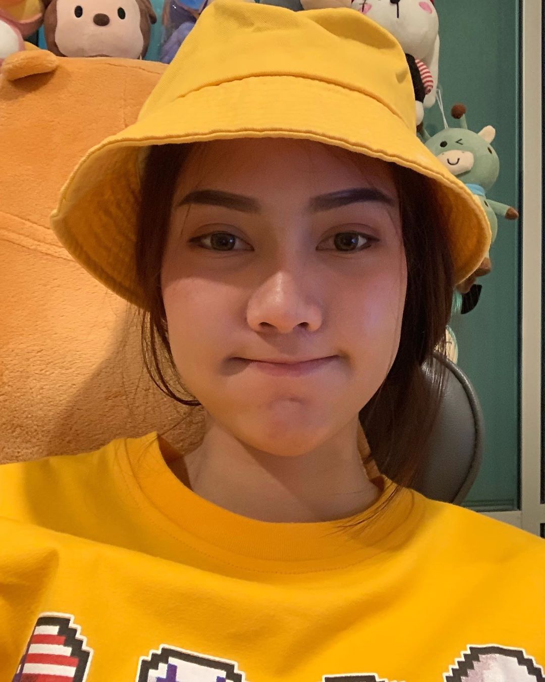 纖細身材微露巨乳 衣服遮不住呼之欲出太過分 - 亞洲美女 -