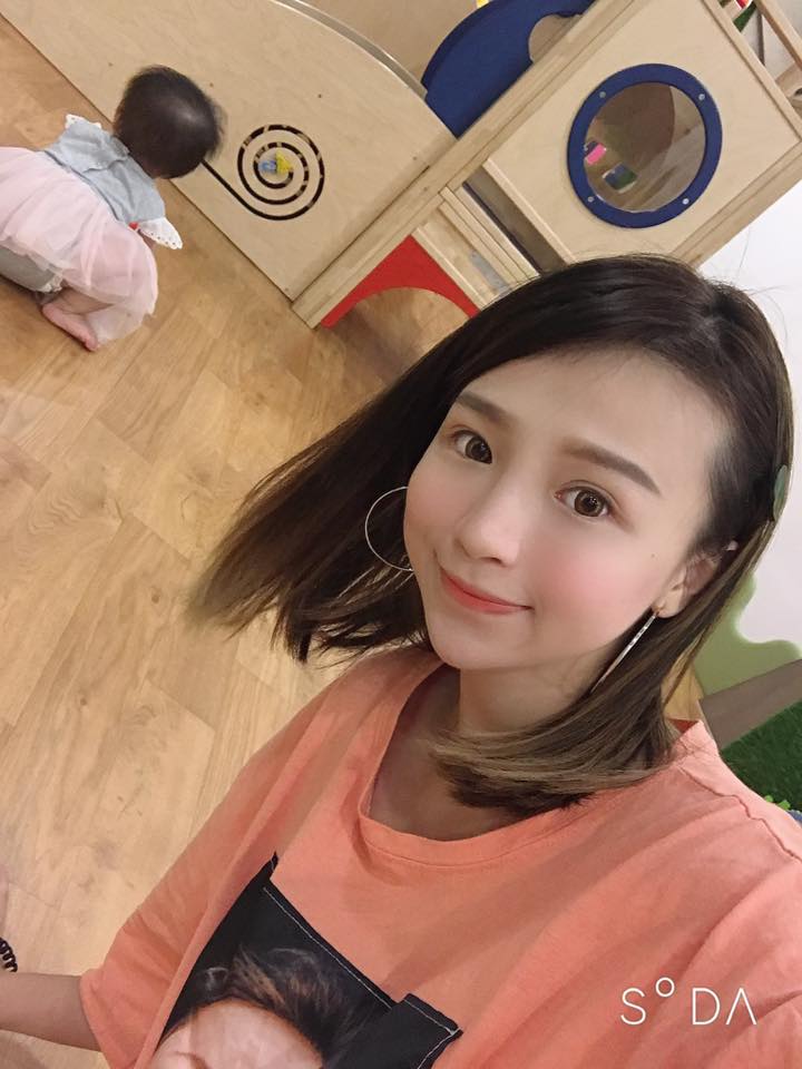 這款超幼齒！娃娃臉正妹「朱兒 zhuer」晉升超級辣媽，魔鬼身材還是保持良好！