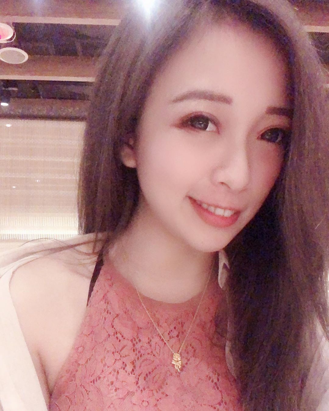絕美顏值 精緻到像洋娃娃 渾圓雪白炸出來令人窒息 嵐芯語 - 素人正妹 -