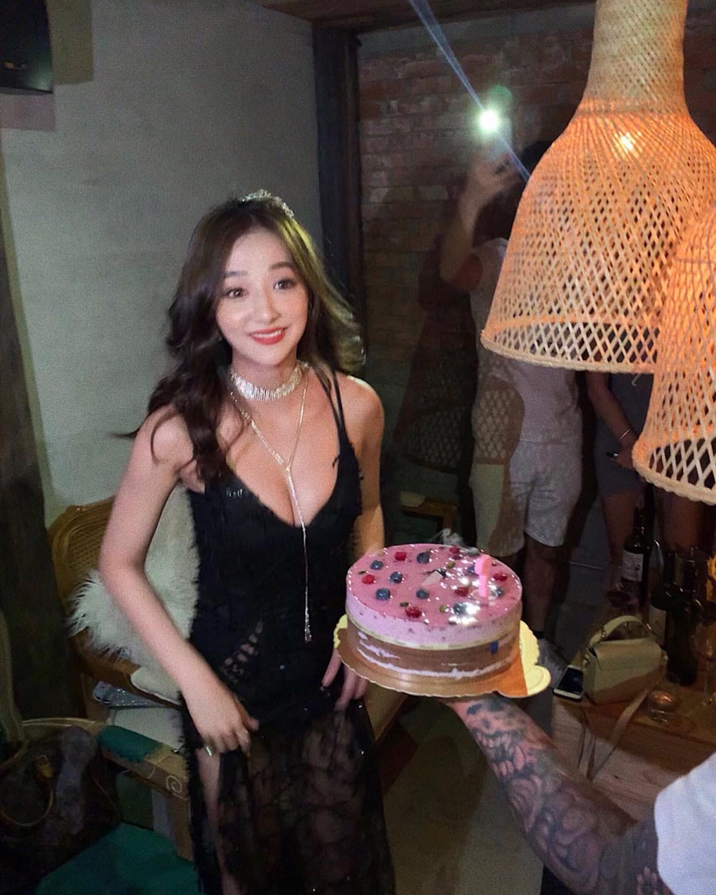 MIT女神級顏值帶你體會什麼叫初戀 anniejiangbaby - 美女圖 -