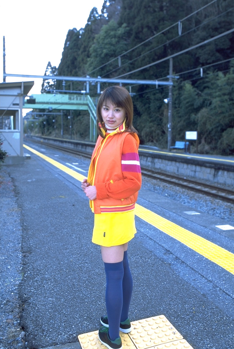 新山愛里 小隻馬堅挺E奶讓網友把持不住 - 貼圖 - 清涼寫真 -
