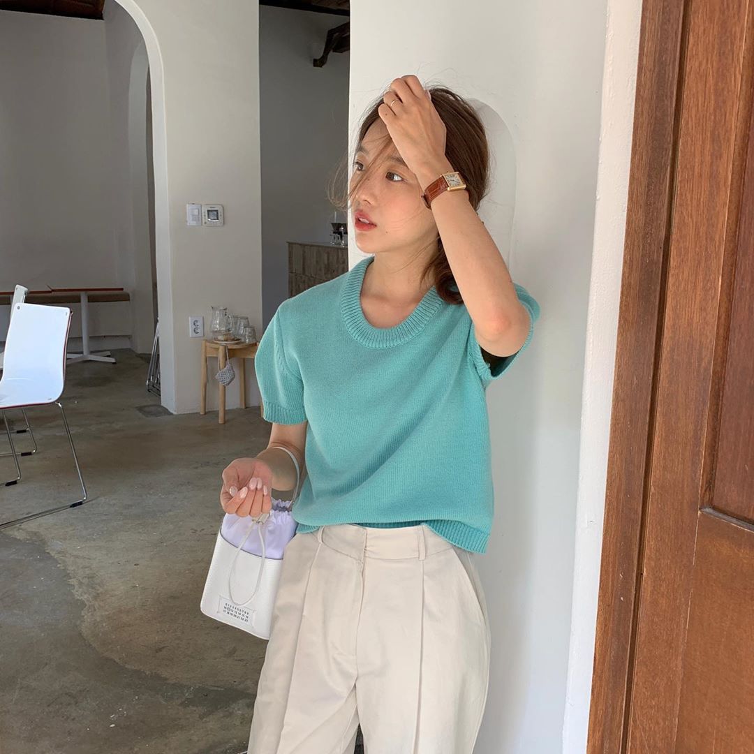 俏麗姊姊迷人笑容 白皙嫩腿透出鮮豔光澤好撩人 - 亞洲美女 -