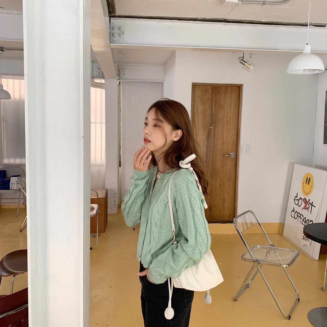 精緻五官配上天然身軀 自我穿搭風格讓網友迷戀 - 亞洲美女 -