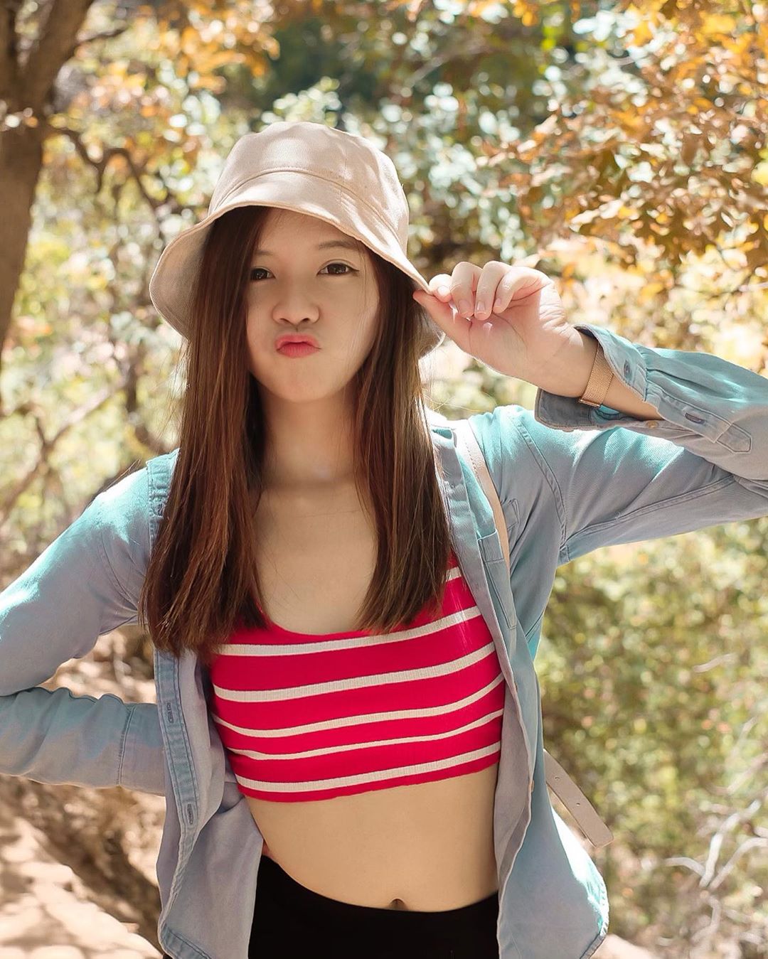 緊實螞蟻腰優美曲線 甜美大腿讓網友心花怒放 - 亞洲美女 -