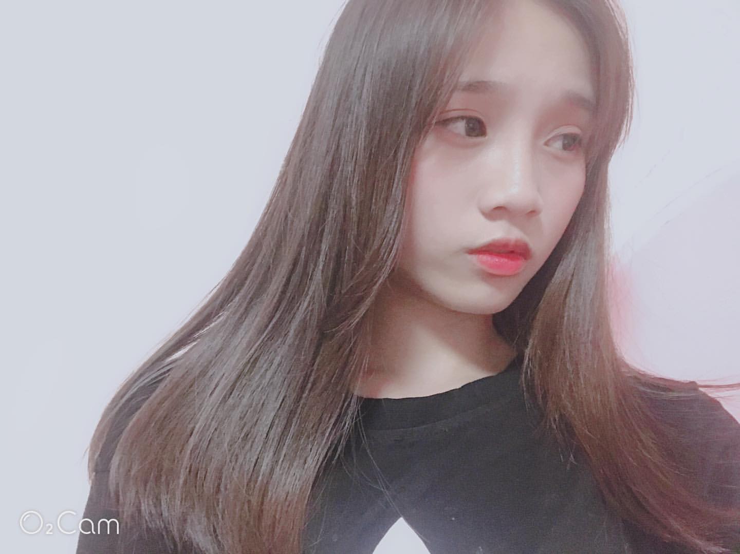 韓韓  惹人憐愛的臉蛋加上無辜的眼神  網看呆：天使下凡？ - 美女圖 -