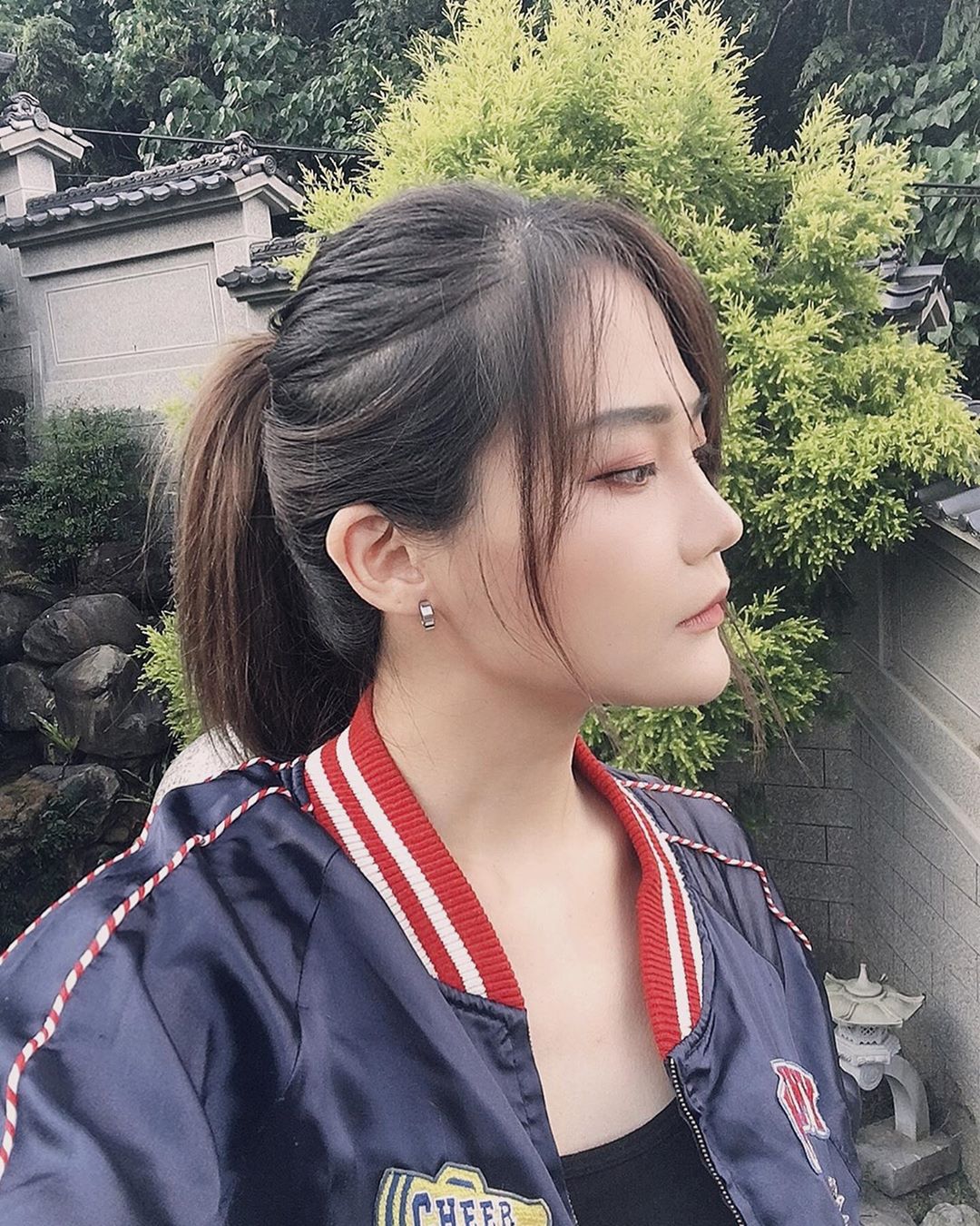 汐止人民真幸福！太陽花女戰神「賴品妤」穿比基尼火辣性感，白嫩美乳擠得讓人全身癢！