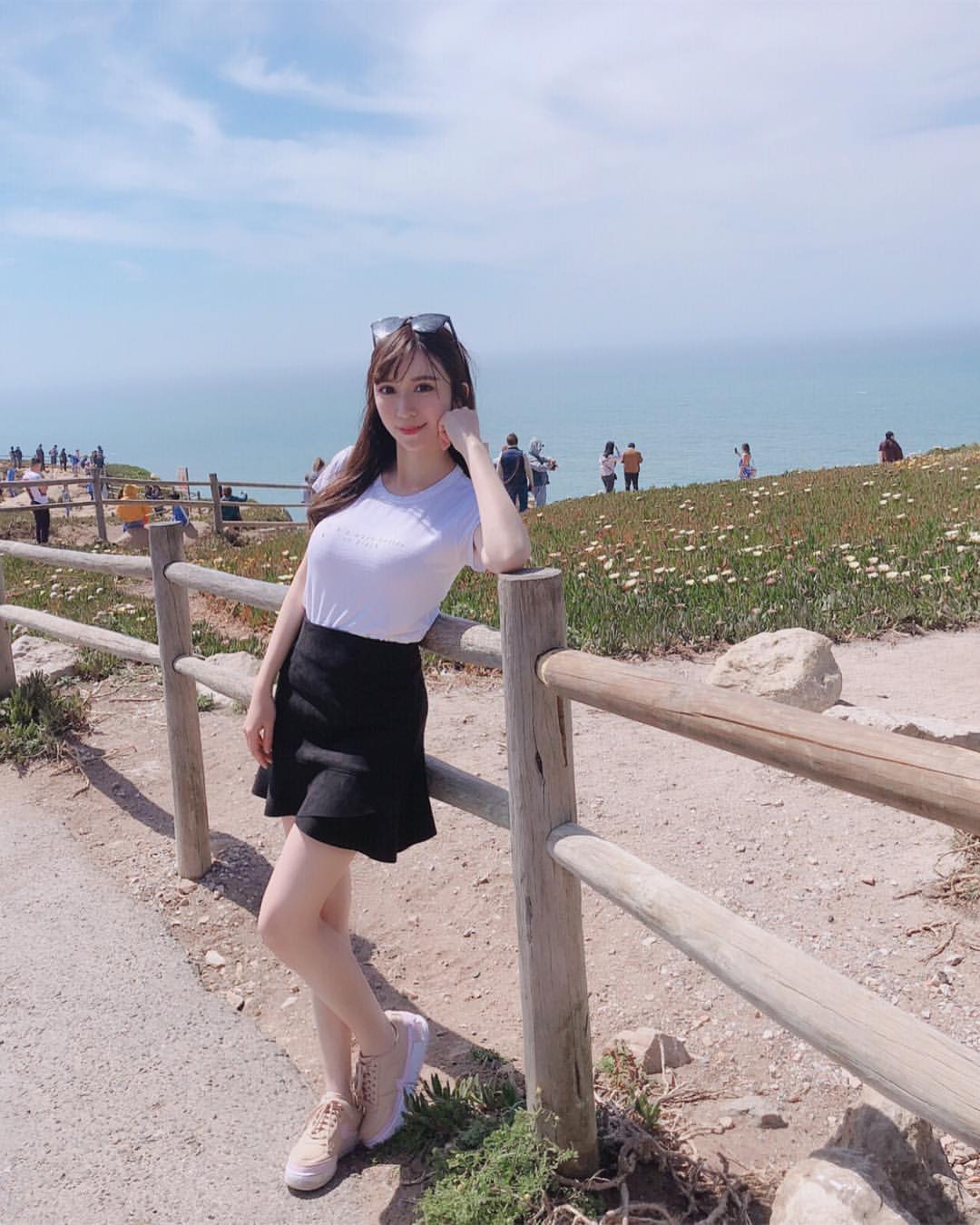 Resa 暄暄  解放飽滿嫩乳 火辣指數破表 - 素人正妹 -