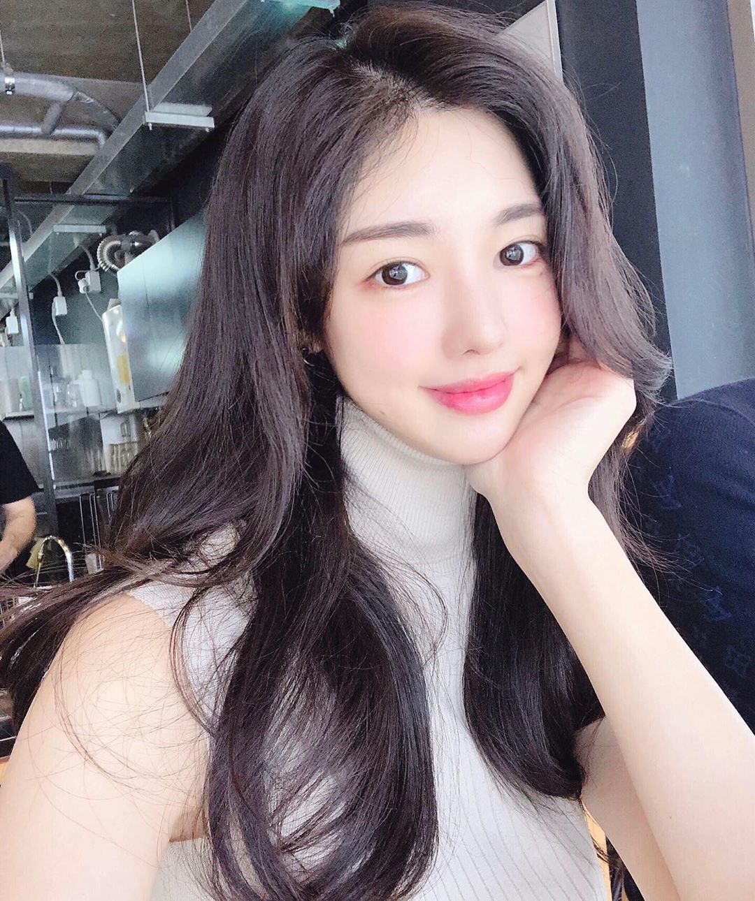 清晰顏值惹人愛 一抹笑容就足以融化全網友的心 - 亞洲美女 -
